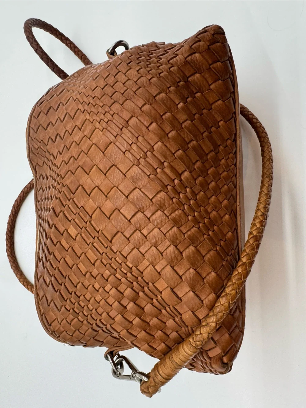 Dragon diffusion Woven Leather Crossbody Bag - Brown
